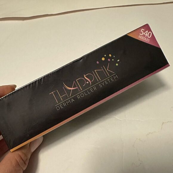 Thap Pink Derma roller 540 needles
Never opened - Picture 4 of 4